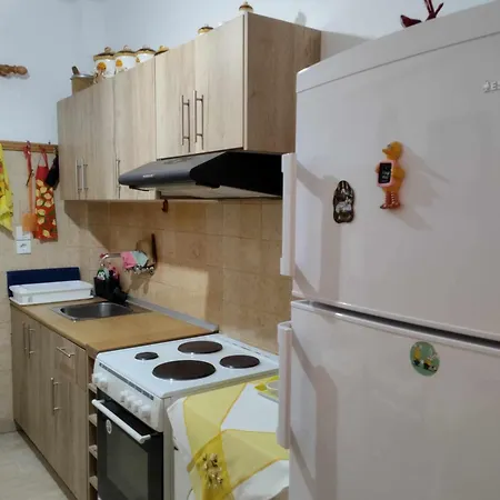 Luminosa With Private Parking Apartment Loutraki (Corinthia)