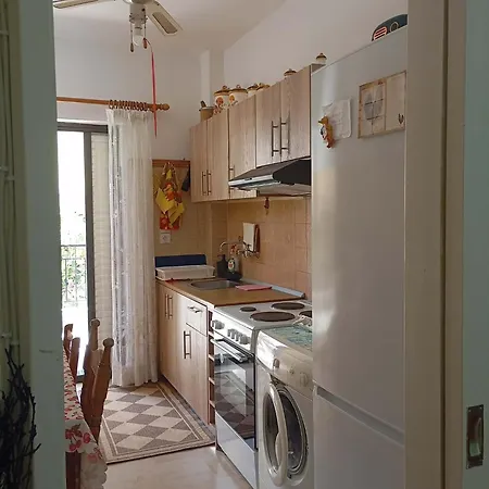 Luminosa With Private Parking Apartment Loutraki (Corinthia)