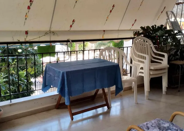 Luminosa With Private Parking Apartment *