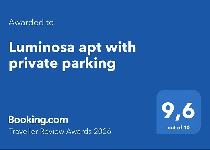 Luminosa With Private Parking Apartment *